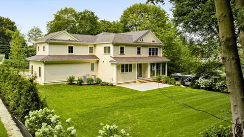 $3,895,000 | 10 Bird Hill Avenue, Wellesley, MA 02481