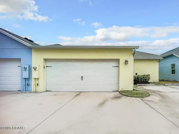 $2,600 | 480 Land Shark Boulevard, Daytona Beach, FL 32124