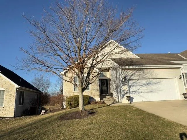 $390,000 | 9820 North Smalley Avenue, Kansas City, MO 64157