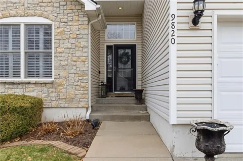 $390,000 | 9820 North Smalley Avenue, Kansas City, MO 64157