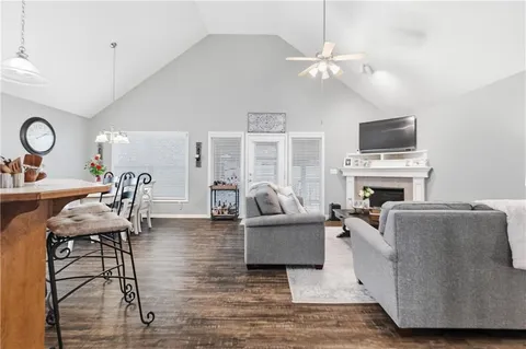 $390,000 | 9820 North Smalley Avenue, Kansas City, MO 64157