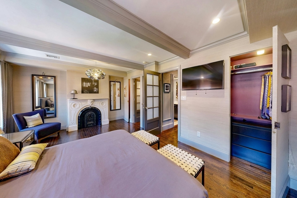 38 Worcester Street, Unit 3 Boston, MA 02118 - Photo 4 of 24 a living room with furniture and a flat screen tv