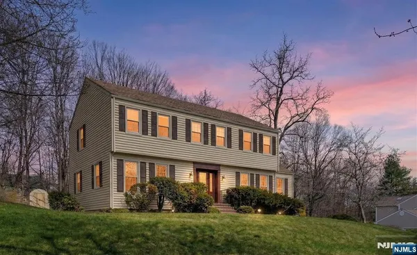 $1,150,000 | 139 Berkeley Circle, Bernards, NJ 07920