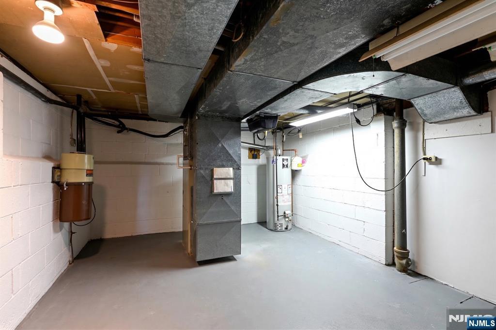 139 Berkeley Circle Bernards, NJ 07920 - Photo 25 of 36 a view of empty room