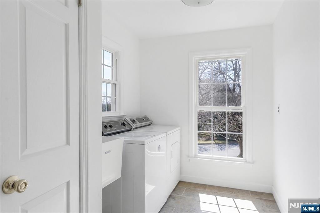 139 Berkeley Circle Bernards, NJ 07920 - Photo 26 of 36 an entryway with wooden floor and windows