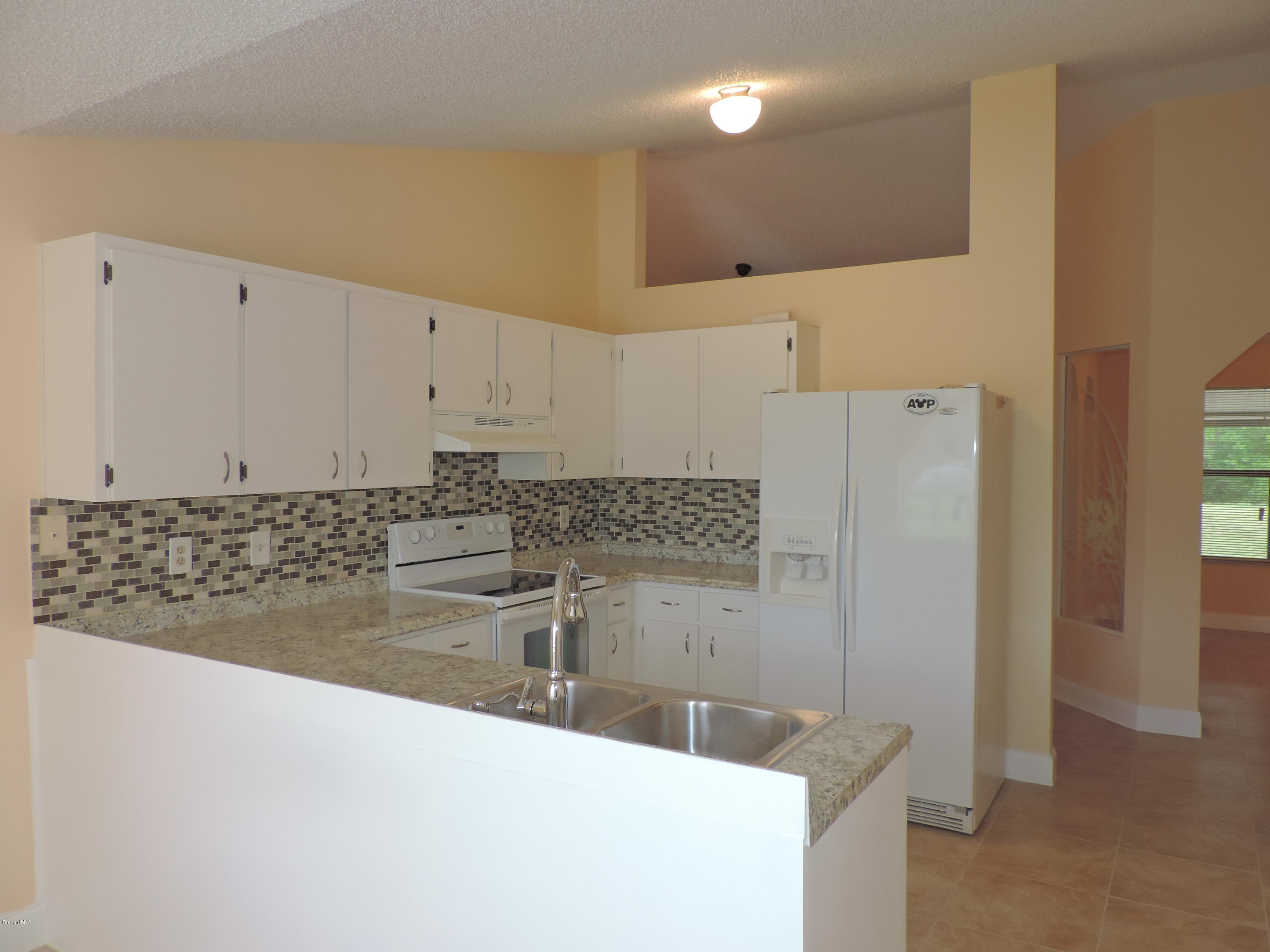 757 Furth Road Northwest Palm Bay, FL 32907 - Photo 13 of 46 DSCN8216