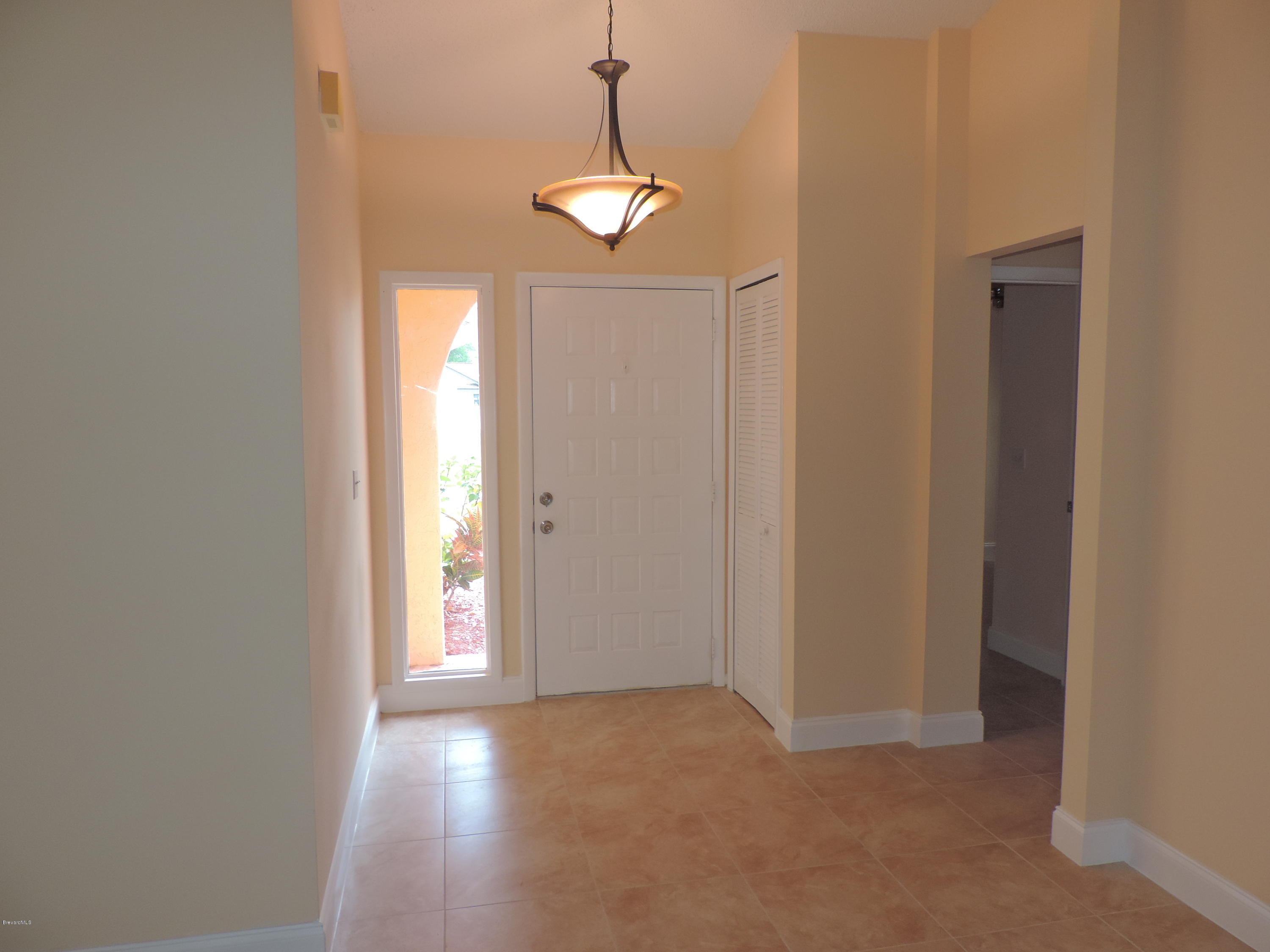 757 Furth Road Northwest Palm Bay, FL 32907 - Photo 4 of 46 DSCN8207