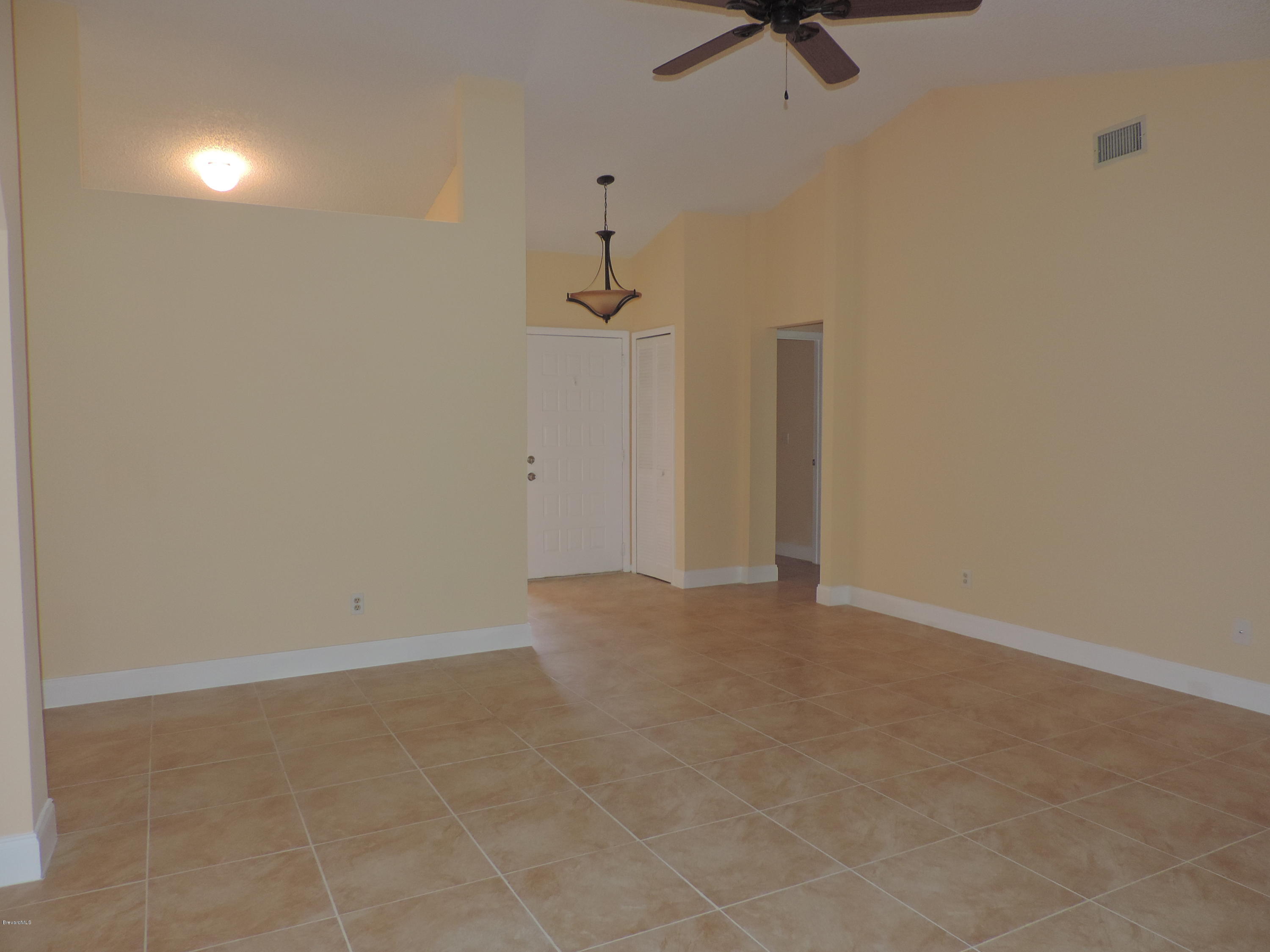 757 Furth Road Northwest Palm Bay, FL 32907 - Photo 5 of 46 DSCN8252