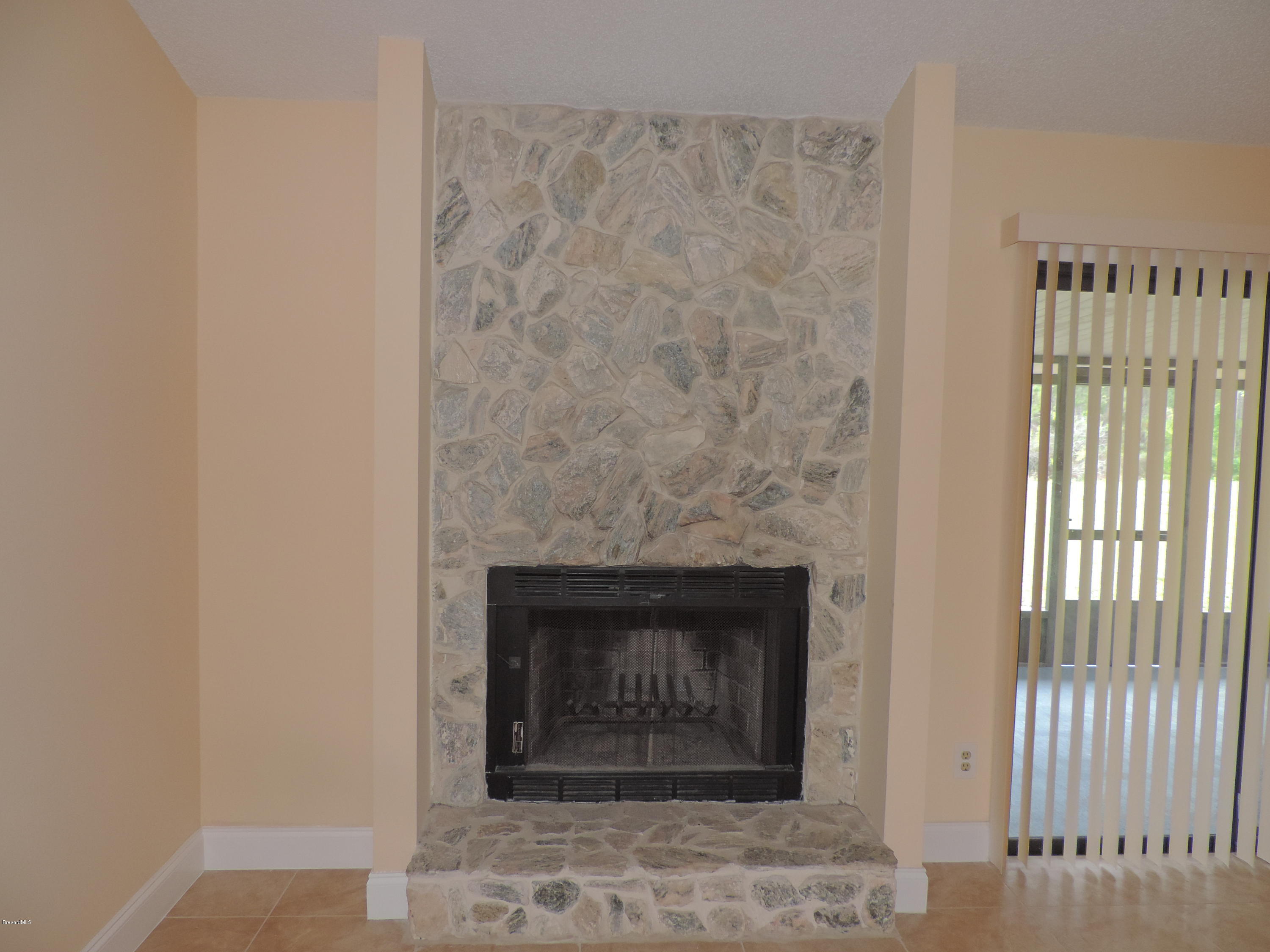 757 Furth Road Northwest Palm Bay, FL 32907 - Photo 8 of 46 DSCN8208