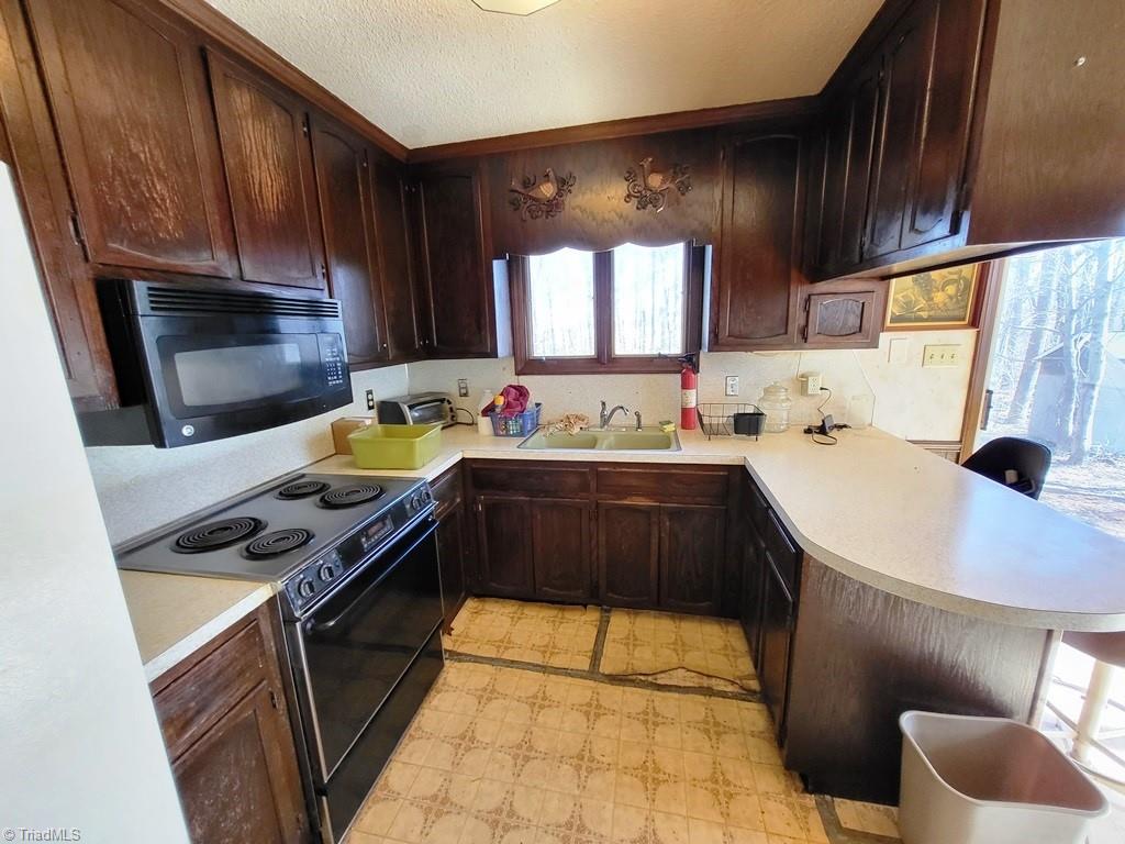 6728 High Rock Road Browns Summit, NC 27214 - Photo 11 of 50 Gallery Image 11