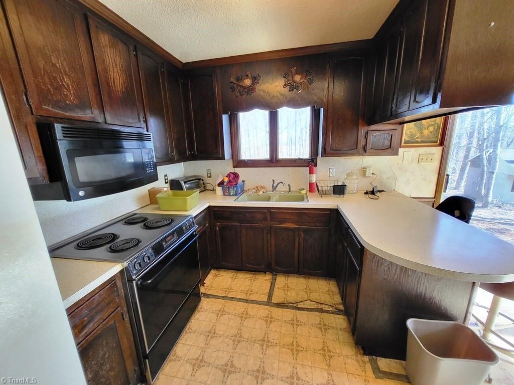 6728 High Rock Road Browns Summit, NC 27214 - Photo 14 of 50 Gallery Image 14