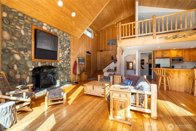 $899,900 | 37914 Theo Lane, Concrete, WA 98237