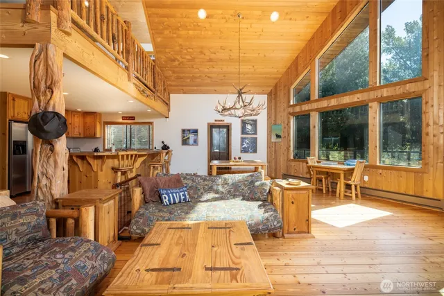 $899,900 | 37914 Theo Lane, Concrete, WA 98237