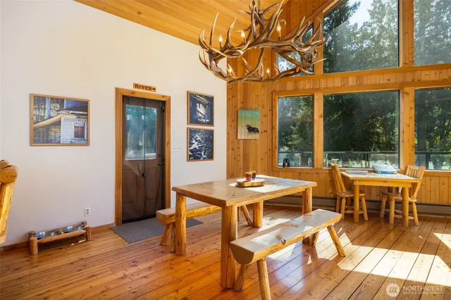 $899,900 | 37914 Theo Lane, Concrete, WA 98237