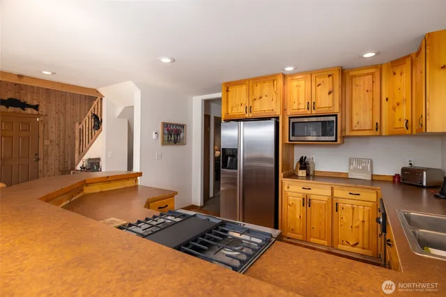 $899,900 | 37914 Theo Lane, Concrete, WA 98237