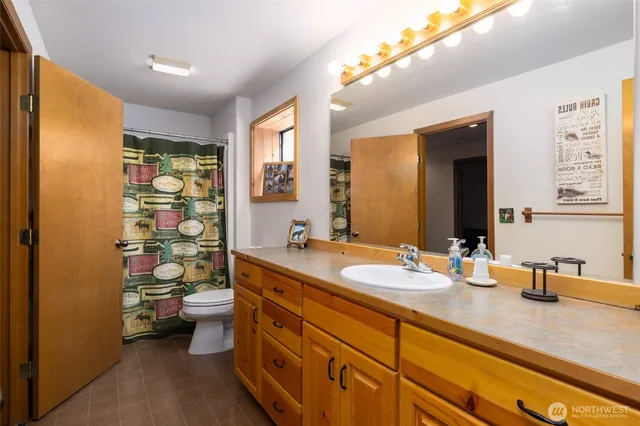 $899,900 | 37914 Theo Lane, Concrete, WA 98237