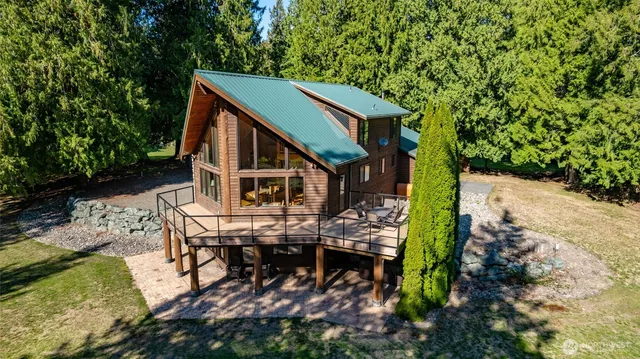 $899,900 | 37914 Theo Lane, Concrete, WA 98237