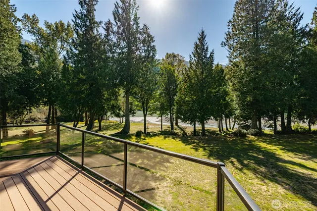 $899,900 | 37914 Theo Lane, Concrete, WA 98237