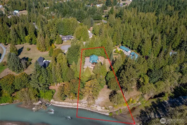 $899,900 | 37914 Theo Lane, Concrete, WA 98237