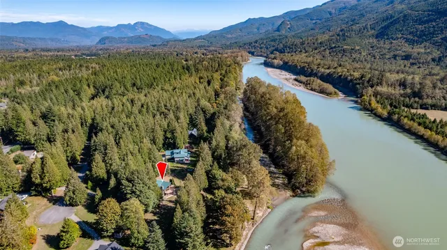 $899,900 | 37914 Theo Lane, Concrete, WA 98237