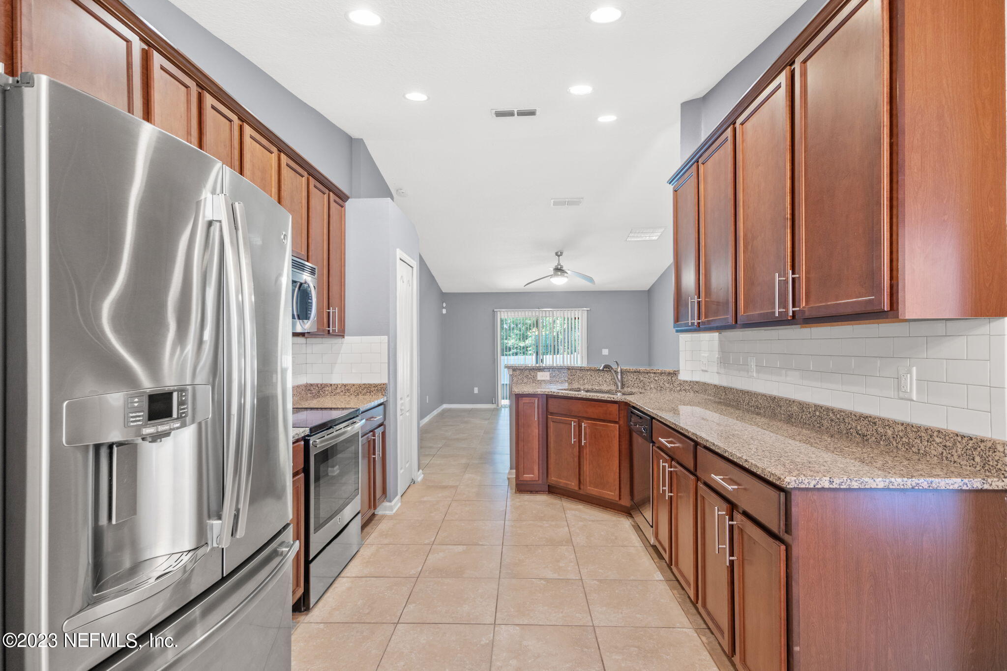 5910 Royalty Road Jacksonville, FL 32254 - Photo 11 of 31 Breakfast Nook