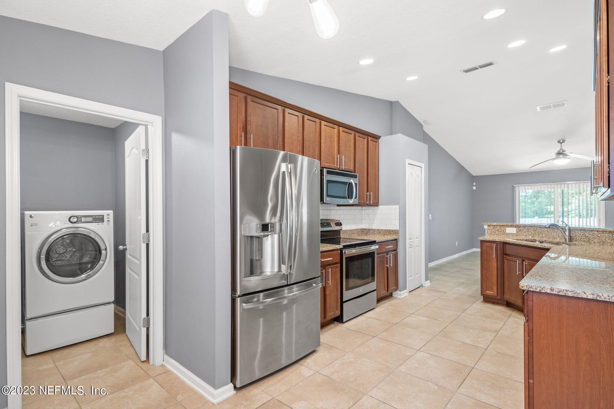 5910 Royalty Road Jacksonville, FL 32254 - Photo 12 of 31 View from Breakfast Nook