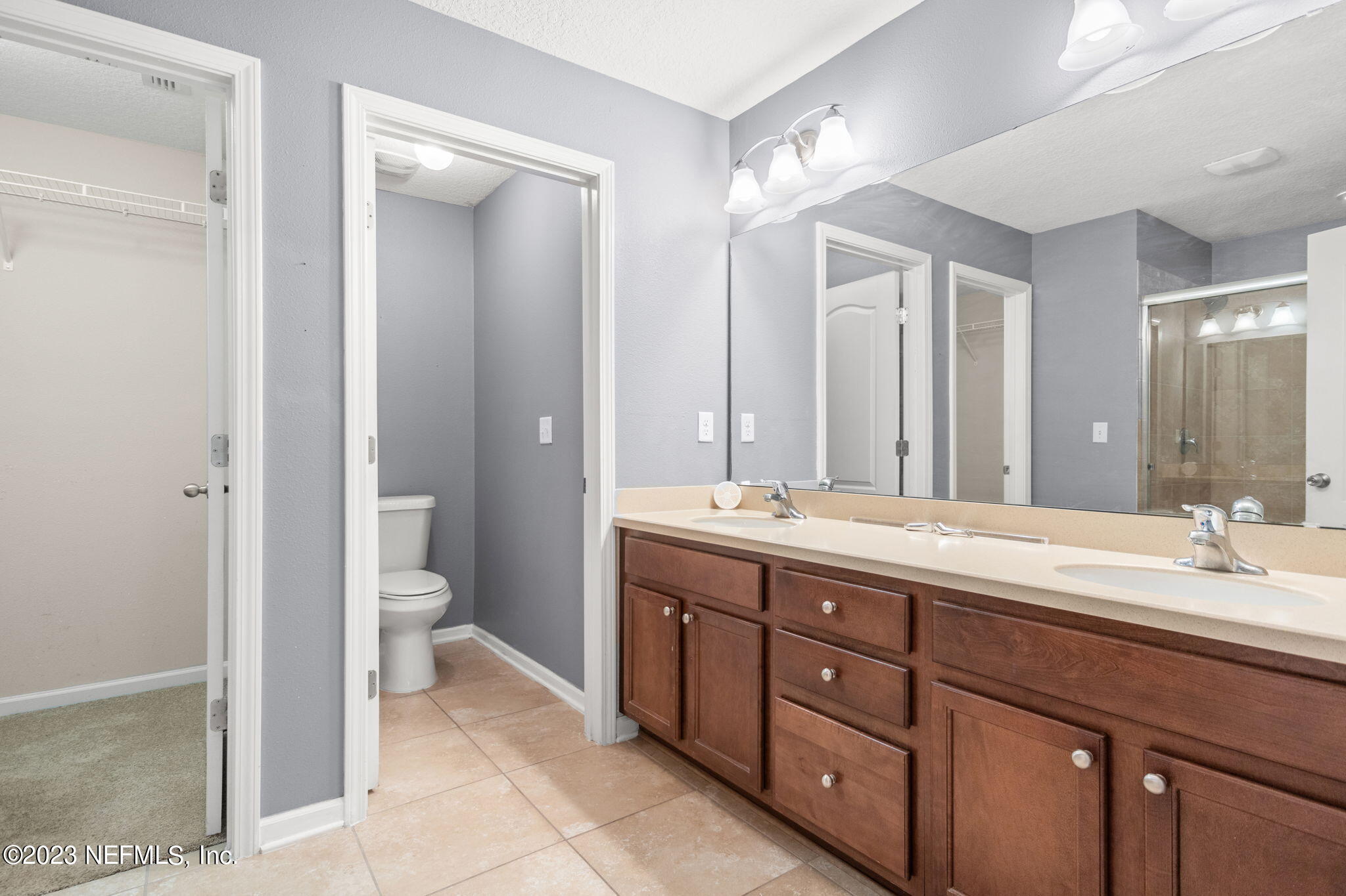 5910 Royalty Road Jacksonville, FL 32254 - Photo 20 of 31 Owners Suite Bathroom