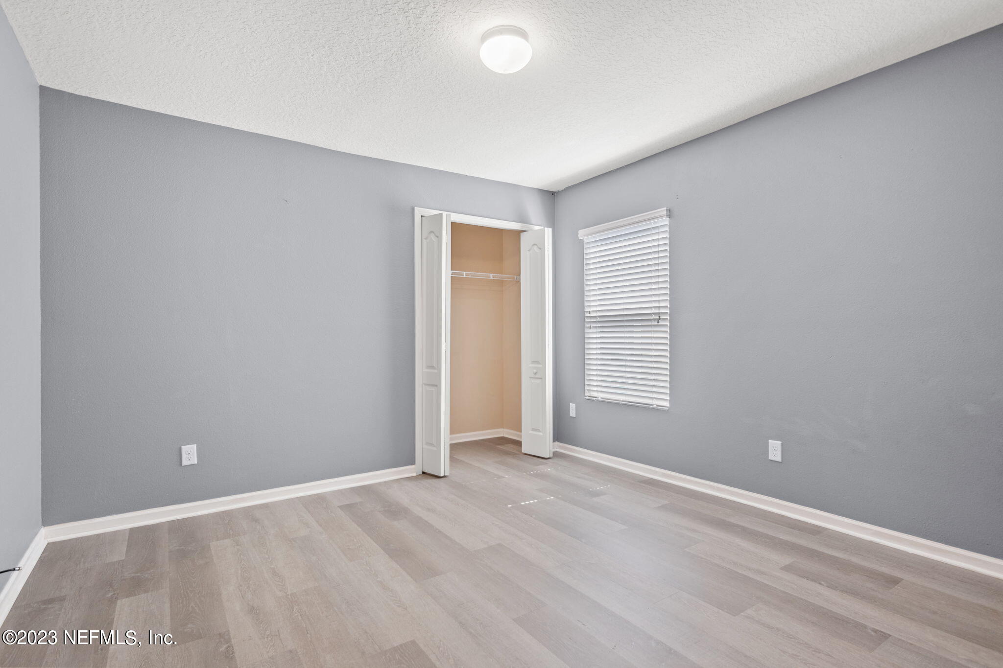 5910 Royalty Road Jacksonville, FL 32254 - Photo 24 of 31 Guest Room 1