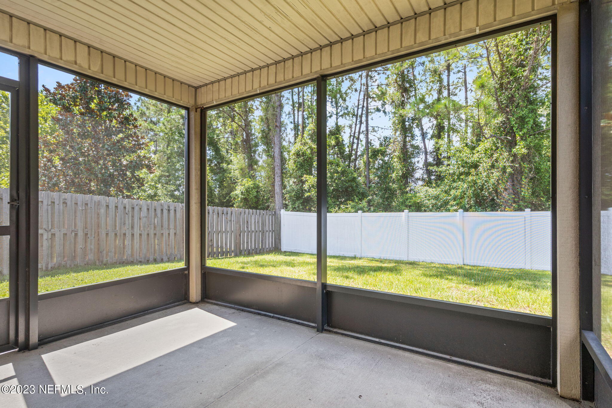 5910 Royalty Road Jacksonville, FL 32254 - Photo 27 of 31 Screened In Lanai