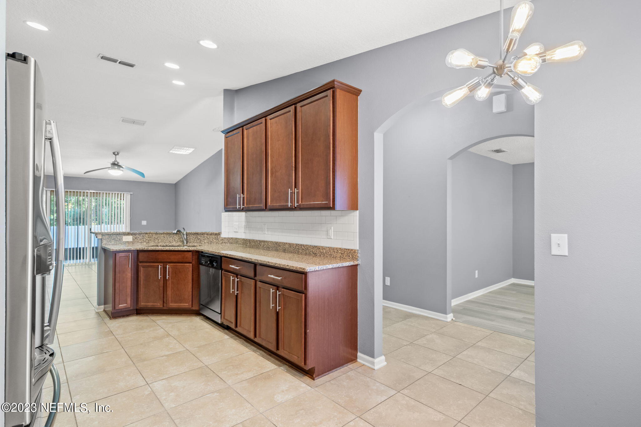 5910 Royalty Road Jacksonville, FL 32254 - Photo 10 of 31 Breakfast Nook