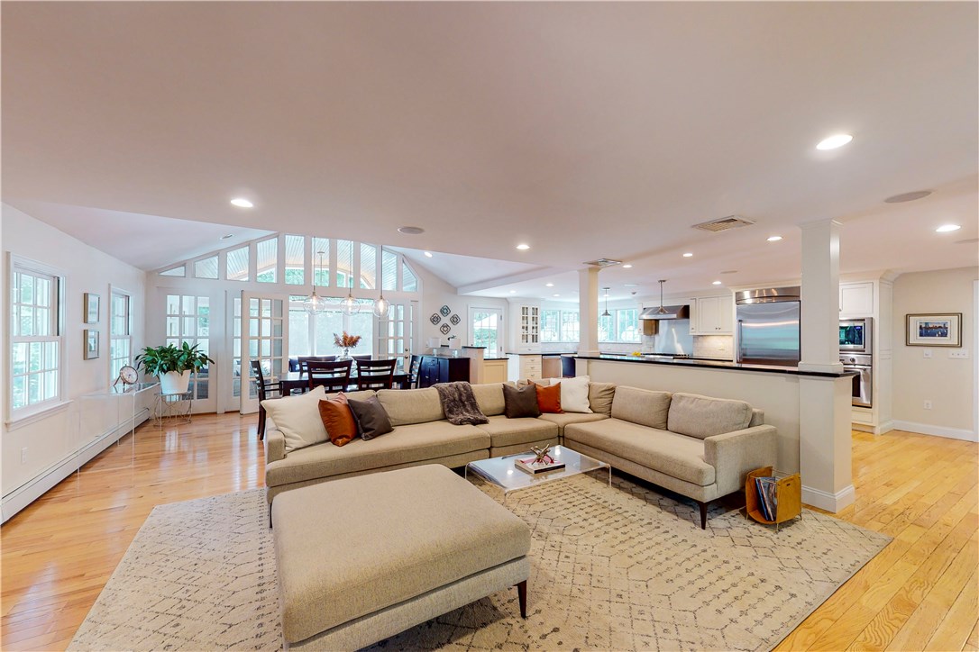 2 Overlook Road Barrington, RI 02806 - Photo 3 of 45