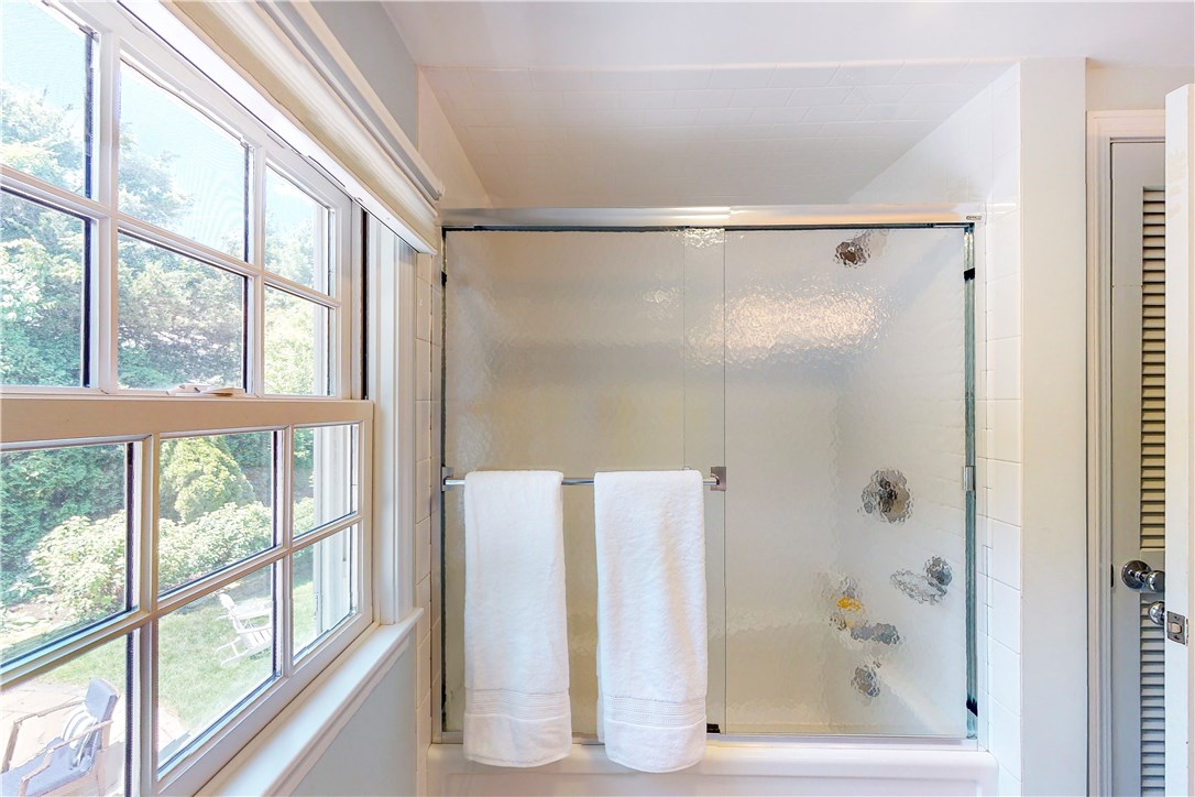 2 Overlook Road Barrington, RI 02806 - Photo 36 of 45