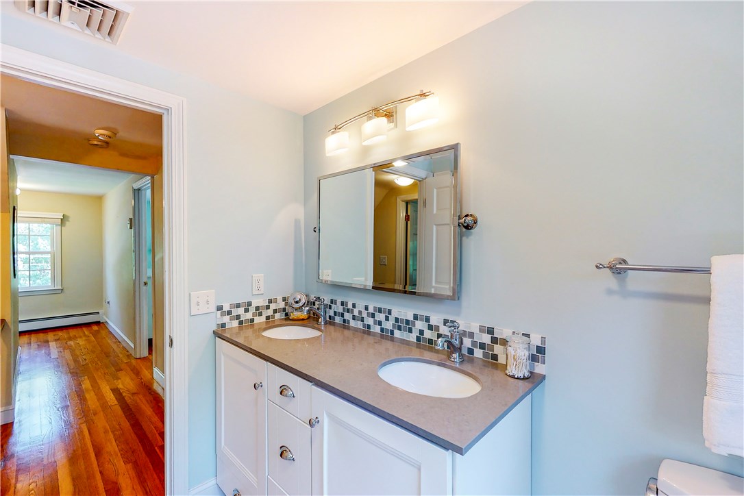 2 Overlook Road Barrington, RI 02806 - Photo 37 of 45