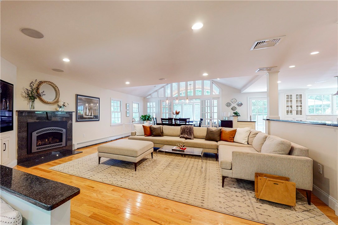 2 Overlook Road Barrington, RI 02806 - Photo 4 of 45