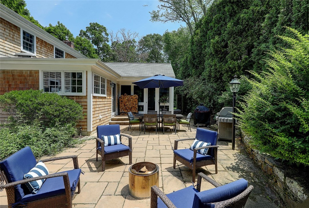 2 Overlook Road Barrington, RI 02806 - Photo 43 of 45