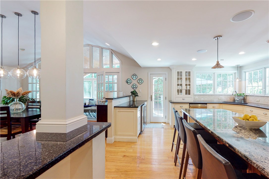 2 Overlook Road Barrington, RI 02806 - Photo 10 of 45