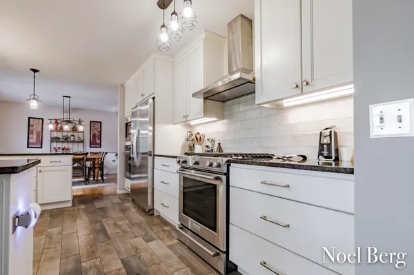 $724,900 | 17218 Timber Dunes Drive, Grand Haven, MI 49417