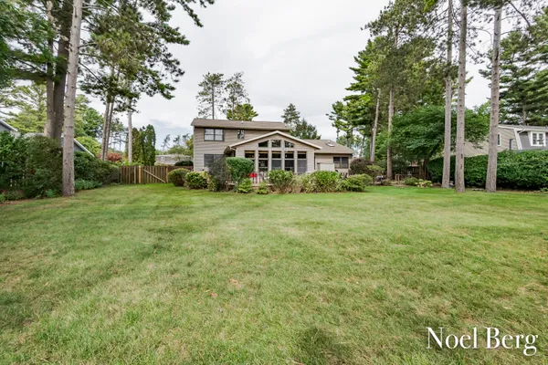 $724,900 | 17218 Timber Dunes Drive, Grand Haven, MI 49417