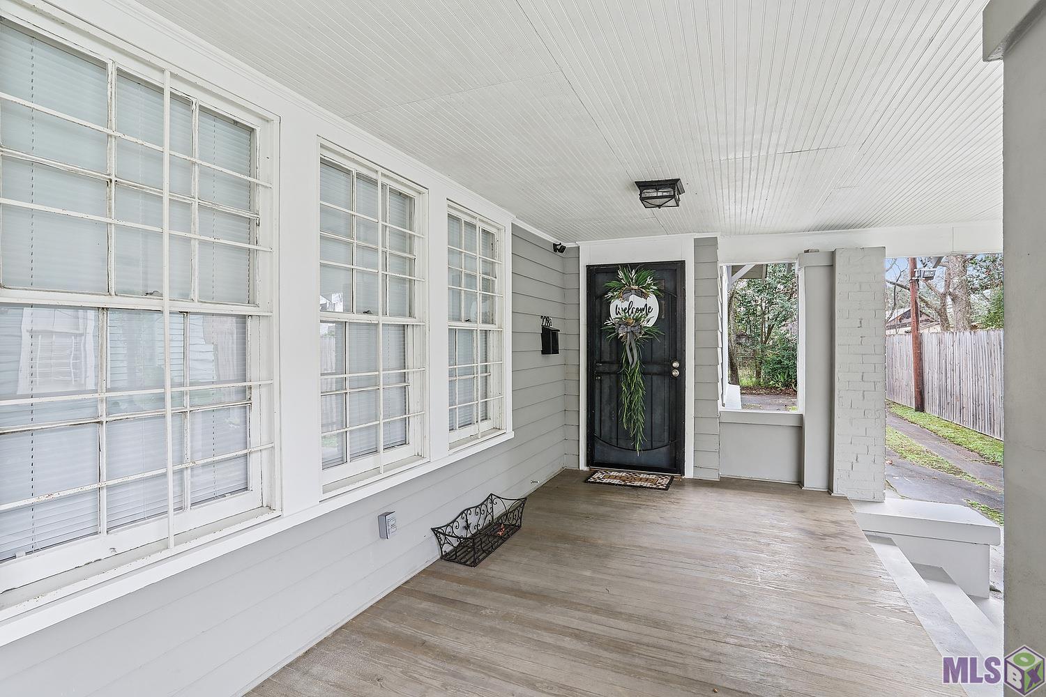 228 South 19th Street Baton Rouge, LA 70802 - Photo 3 of 18 Unit B Entrance