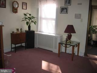 835 Atwood Road Philadelphia, PA 19151 - Photo 3 of 6 Gallery Image 3