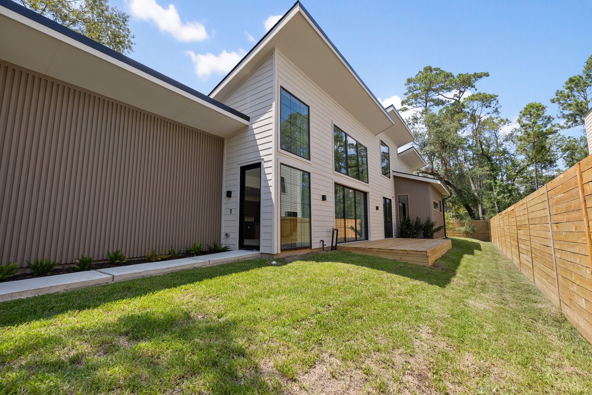 1502 Primrose Street Conroe, TX 77385 - Photo 5 of 34