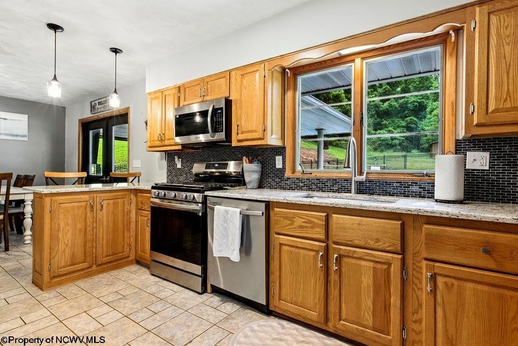 2229 Sun Valley Road Clarksburg, WV 26301 - Photo 7 of 48 Gallery Image 7