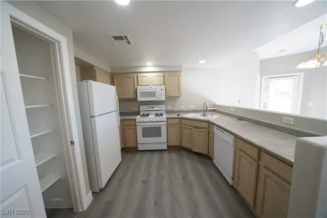$1,340 | 3400 Cabana Drive, Unit 1071, Las Vegas, NV 89122