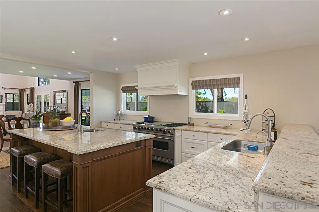 14028 Dogwood Road Poway, CA 92064 - Photo 7 of 25 Gallery Image 7