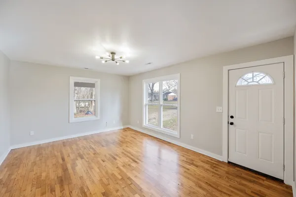 $155,000 | 366 South Kentucky Avenue, Parsons, TN 38363