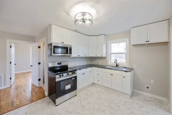 $155,000 | 366 South Kentucky Avenue, Parsons, TN 38363