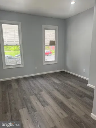 $2,000 | 307 Spring Street, Unit 1, Trenton, NJ 08618