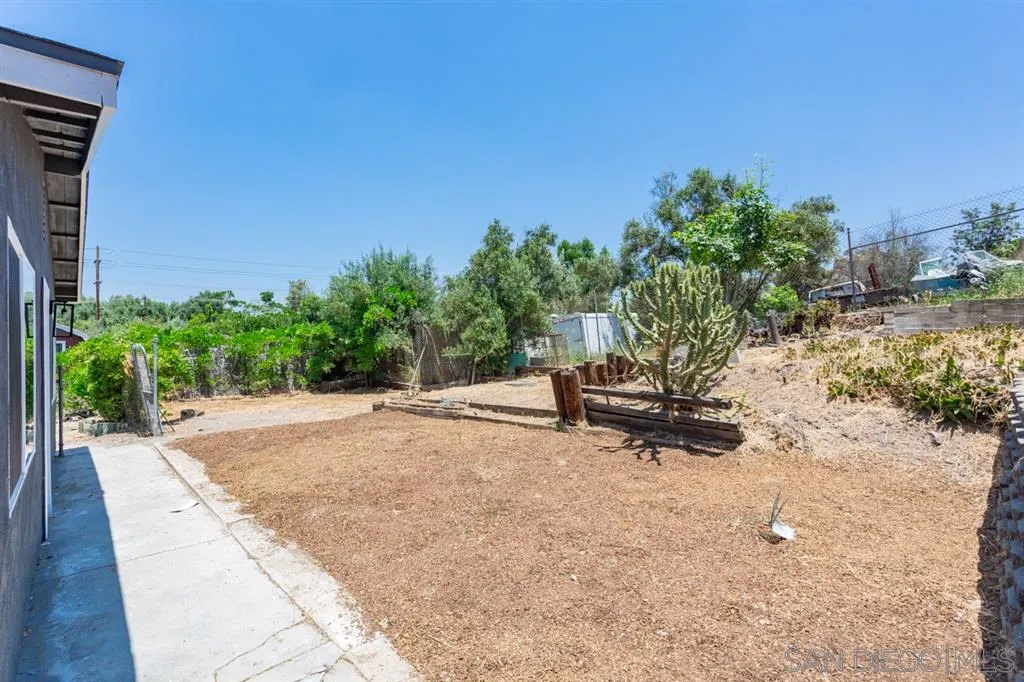 3031 Helix Street Spring Valley, CA 91977 - Photo 23 of 25 Gallery Image 23