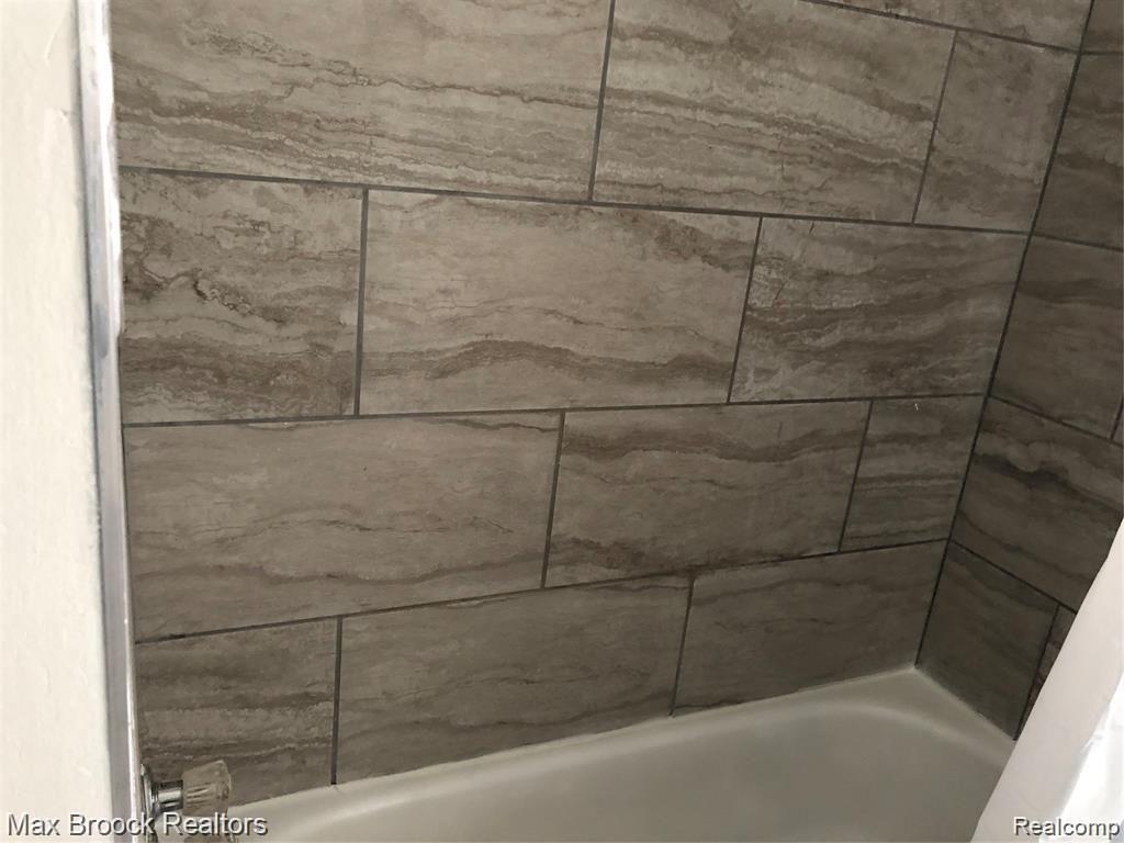 27922 West Eleven Mile Road Farmington, MI 48336 - Photo 16 of 17