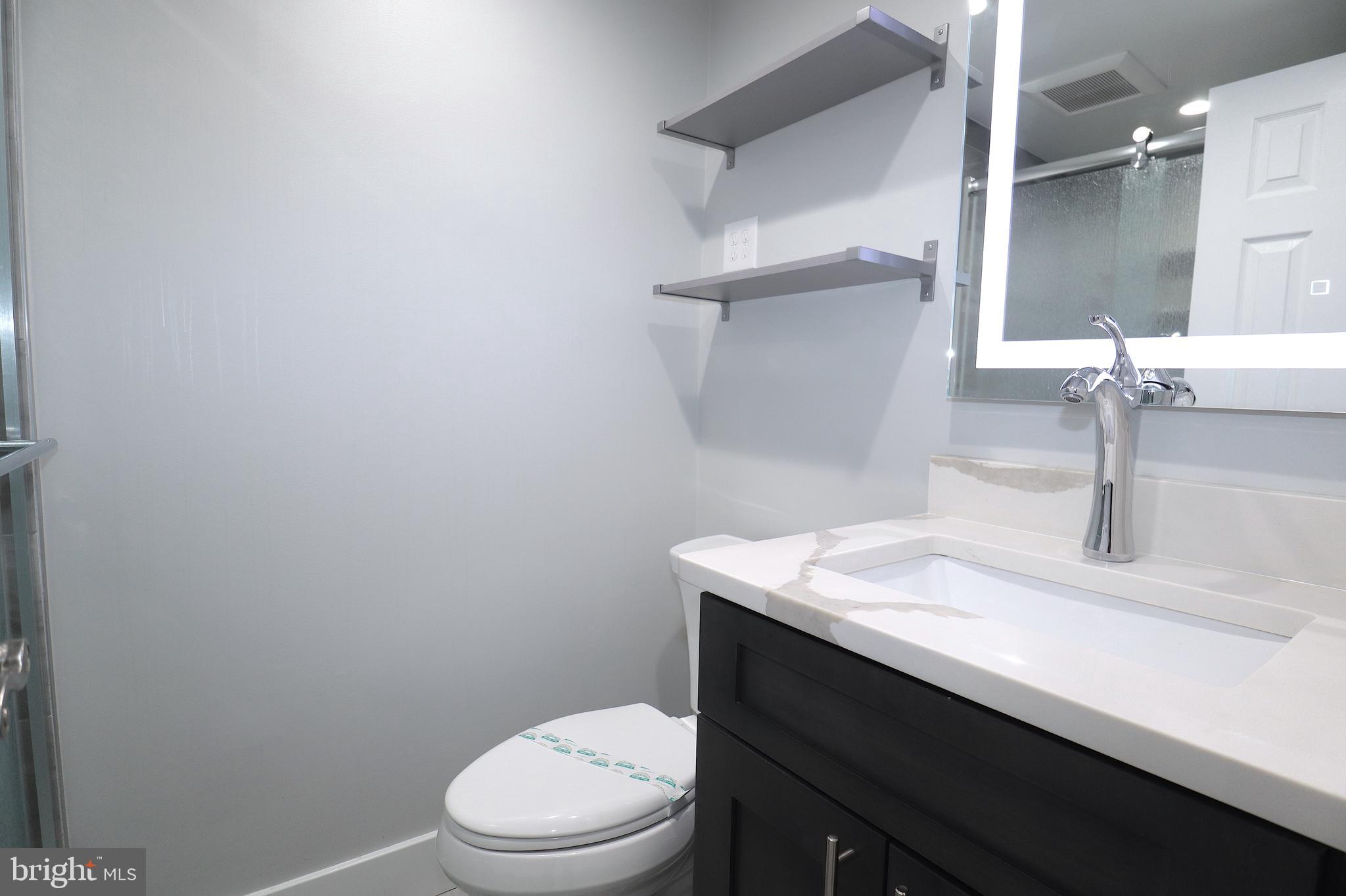11641 Stoneview Square, Unit 21C Reston, VA 20191 - Photo 19 of 38 Gallery Image 19